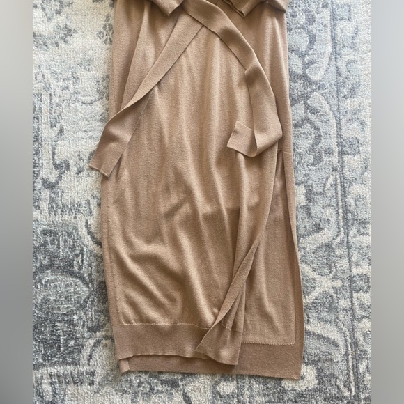 Babton mock neck dress - Picture 2 of 2